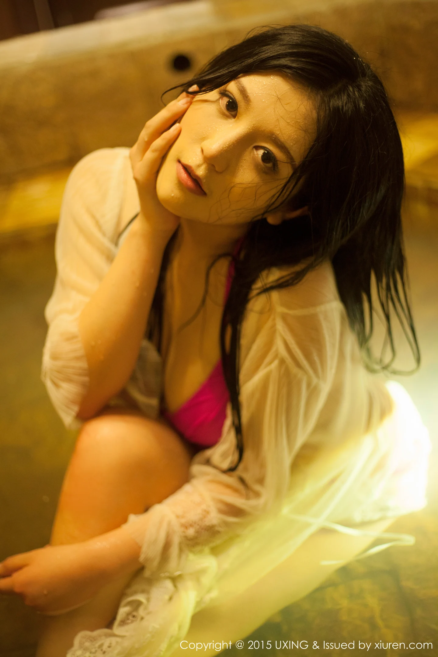 [UXING优星馆]Vol.006_嫩模莲漪lenne红色内裤性感翘臀低胸内衣秀豪乳55P-秀人网 - XiuRen.Xyz